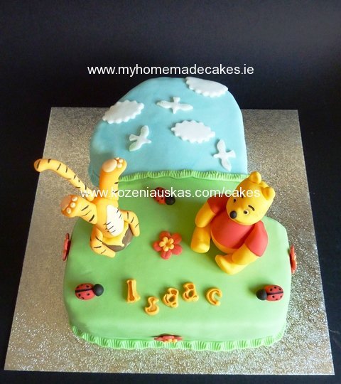 Winnie-the-Pooh and Tigger cake 