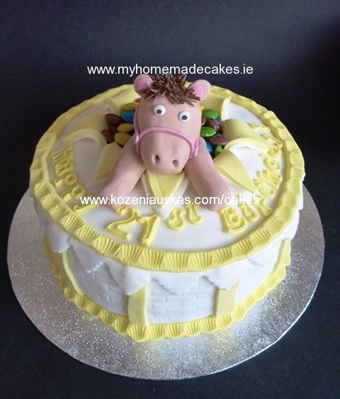 cake with horse