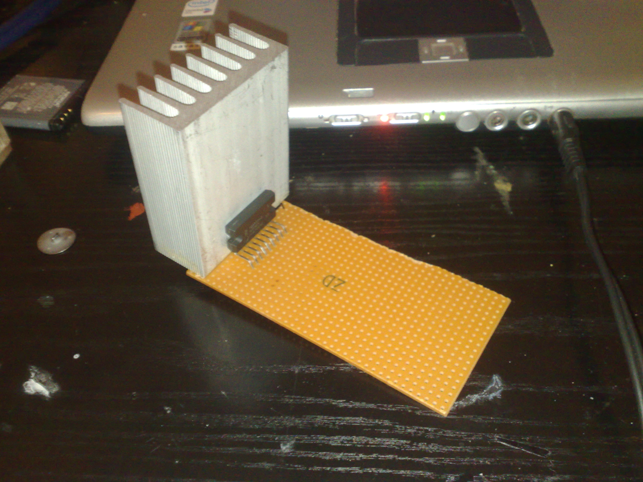 Hello, I decided to rebuild mine 22w amplifier that I burned (had no radiator so the TDA just fried) The main pieces you need: R1 – 39 kΩ C1, C2...